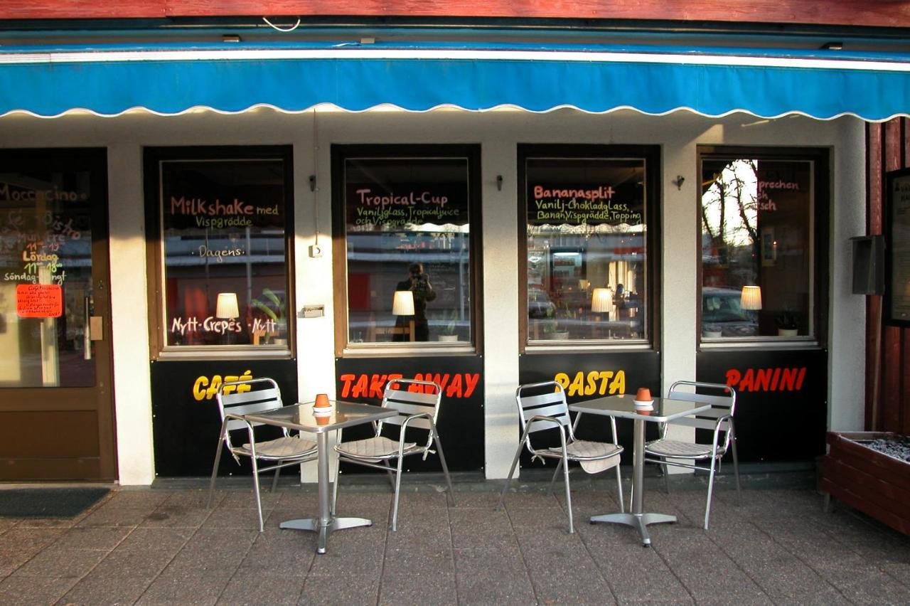 Cafe Bistro Moccacino Panzió Ekshärad Kültér fotó
